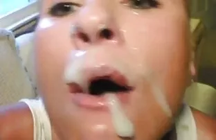 XXX بلوند جوان می داند چگونه یک نشانه خوب را سكس عربي مصري مخفي بدست آورد