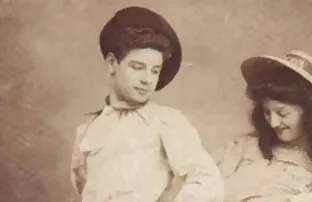 XXX وارد آغوش گرم دو زن ناکام شدم جنس عربى مخفى