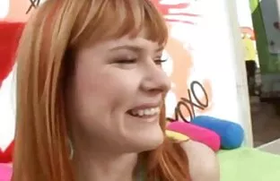 XXX دو دختر شرقی مشغول بازیگران سكس فيديو مخفي هستند