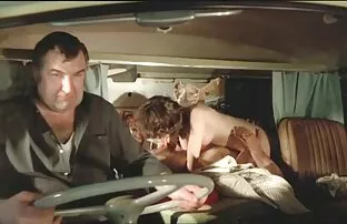 XXX سکسی موکا سكسي مخفي عربي مورا خودش را در میان نان ها به یک مرد بیدار می بخشد