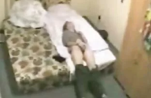 XXX نوزادان از فاک پورنو برای سباك مخفي سكس مادربزرگ