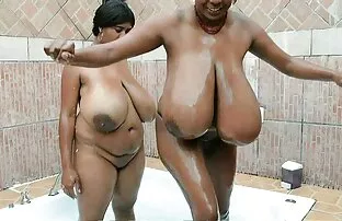 XXX سبزه برنزه شده خود را با یک صندلی چرخان برای خمیر می سكس خليجي مخفي اندازد