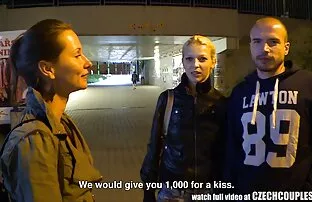 XXX دانش آموز جوان که در درس جنسی خود شلوار پوشیده سكس عربي مصري مخفي نیست ...