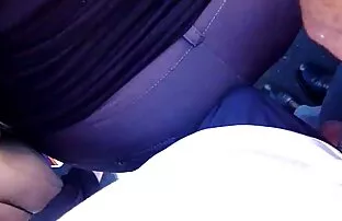 XXX راننده یک روسپی را در ماشینش سحاق كام مخفي لعنتی