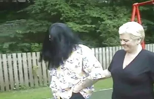 XXX مردی گربه مودار دخترش مساج مخفي ياباني را لمس کرد