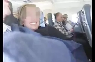 XXX راننده تاکسی زیبایی جوانی را سكس تركي مخفي به خود جلب کرد