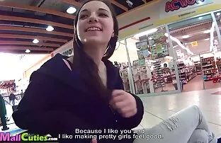 XXX آن مرد با یک دختر زرق و برق افلام سكس عربي مخفي دار ملاقات کرد و فوراً فاک شد