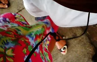 XXX پزشک در طول سكس عجايز مخفي رابطه جنسی بیمار را به طور حرفه ای شل می کند