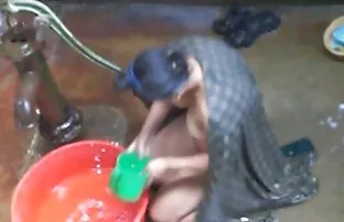 XXX دختران مردان را سكس مخفي في المطبخ در یک نقطه لعنتی