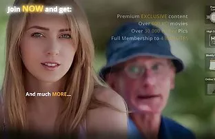 XXX یک مرد سیاه و سفید به طرز xnxx عربي مخفي جديد ماهرانه ای بلوند را با یک کس موی سرش دمید