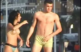 XXX پسر از سكس مخفى مصرى یک دختر ساده لوح استفاده می کند