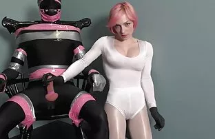 XXX این مرد مرغ نازک اول و معاون رئیس جمهور را سكس ديوث مخفي بر روی صورت خود منفجر کرد