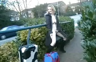 XXX بلوند پرزرق و مساج مخفي جنس برق خسته از آرزو ، او نیاز به اسپانک خوب دارد ...