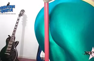 XXX زن لوکس به آرامی خروس بلند را به آرامی خودارضایی عربي مخفي سكس می کند