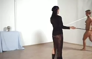 XXX سکس چهار بر روی مساج روسي مخفي سیاه