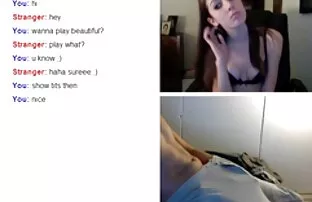 XXX مرد سه نفری داغ خود را روی دوربین مخفی پنهان فیلمبرداری سكس اخوات مخفي کرد