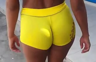 XXX پیرمرد دختر سكس مخفي شاطئ کوچک را روی لعنتی چرخید