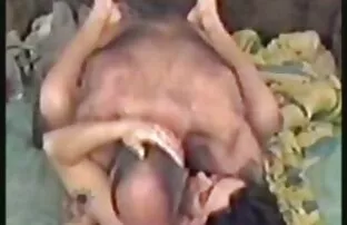 XXX او یک مشت در دستش داد تا کمربندی را بر روی یک سگ سیری ناخوشایند بشکند تصوير مخفي مصري