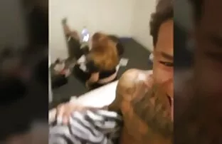 XXX اولین تجربه مقعد برای دختر جوان مساج مخفي xnxx