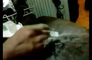 XXX یک بازیگر نازک روسی عضو یک کارگردان سكس حمامات مخفي بالغ می شود