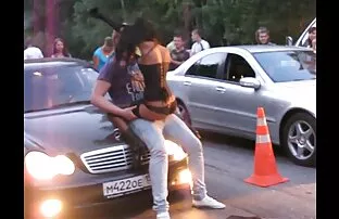 XXX سرخ مقعد را امتحان کرد مخفي اباحي