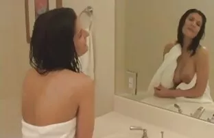 XXX دختران در هر کجا که بورنو مخفى بروند ادرار می کنند